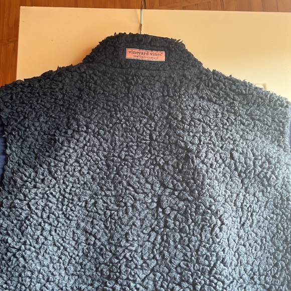 Vineyard Vines Martha’s Vineyard sherpa vest size small - Picture 5 of 9